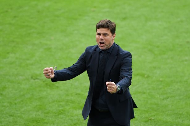 LONDON, ENGLAND - AUGUST 13: Mauricio Pochettino, Manager of Chelsea, celebrates after Axel Disasi (not pictured) scores the team's first goal during the Premier League match between Chelsea FC and Liverpool FC at Stamford Bridge on August 13, 2023 in London, England. (Photo by Harriet Lander - Chelsea FC/Chelsea FC via Getty Images)